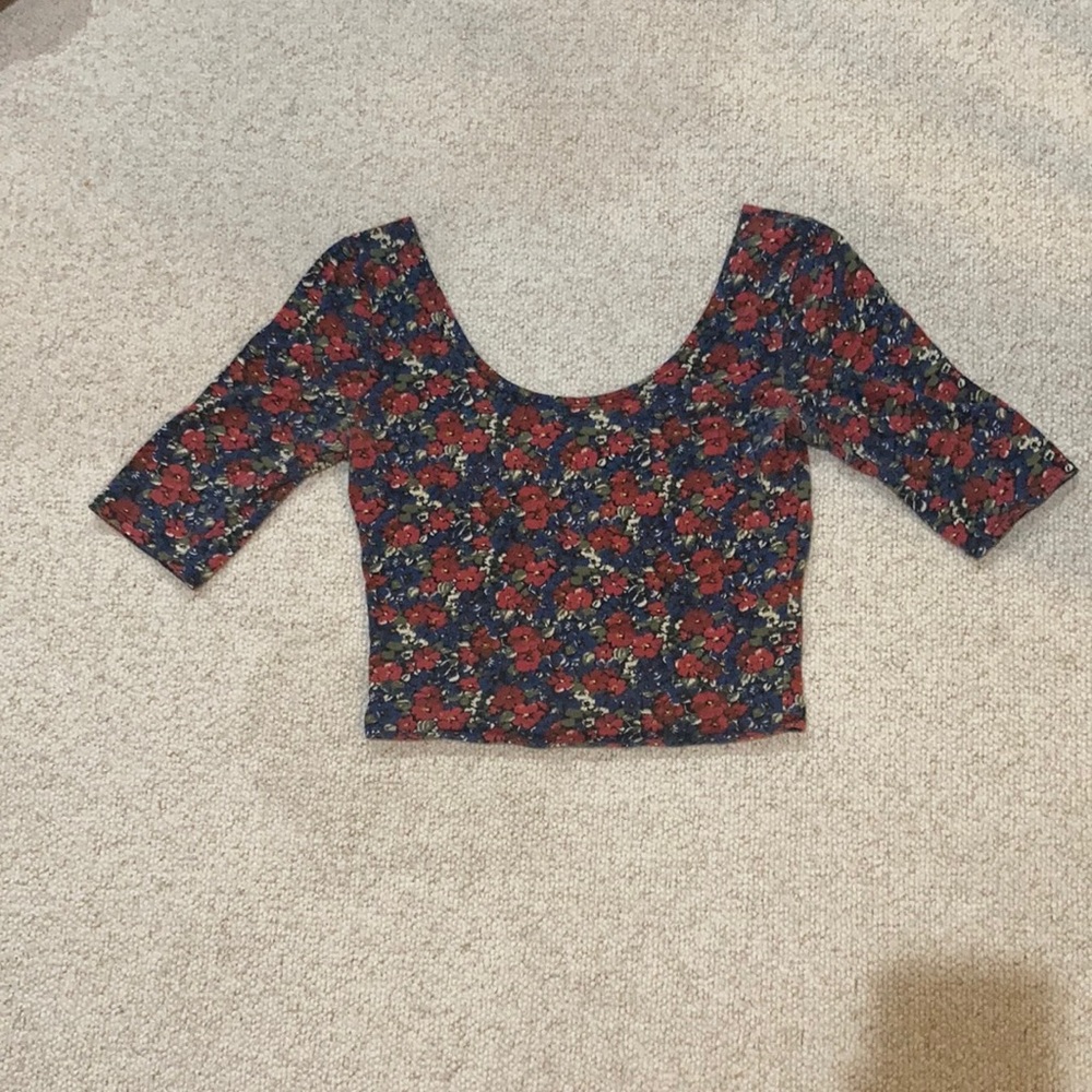 Floral Hollister crop top